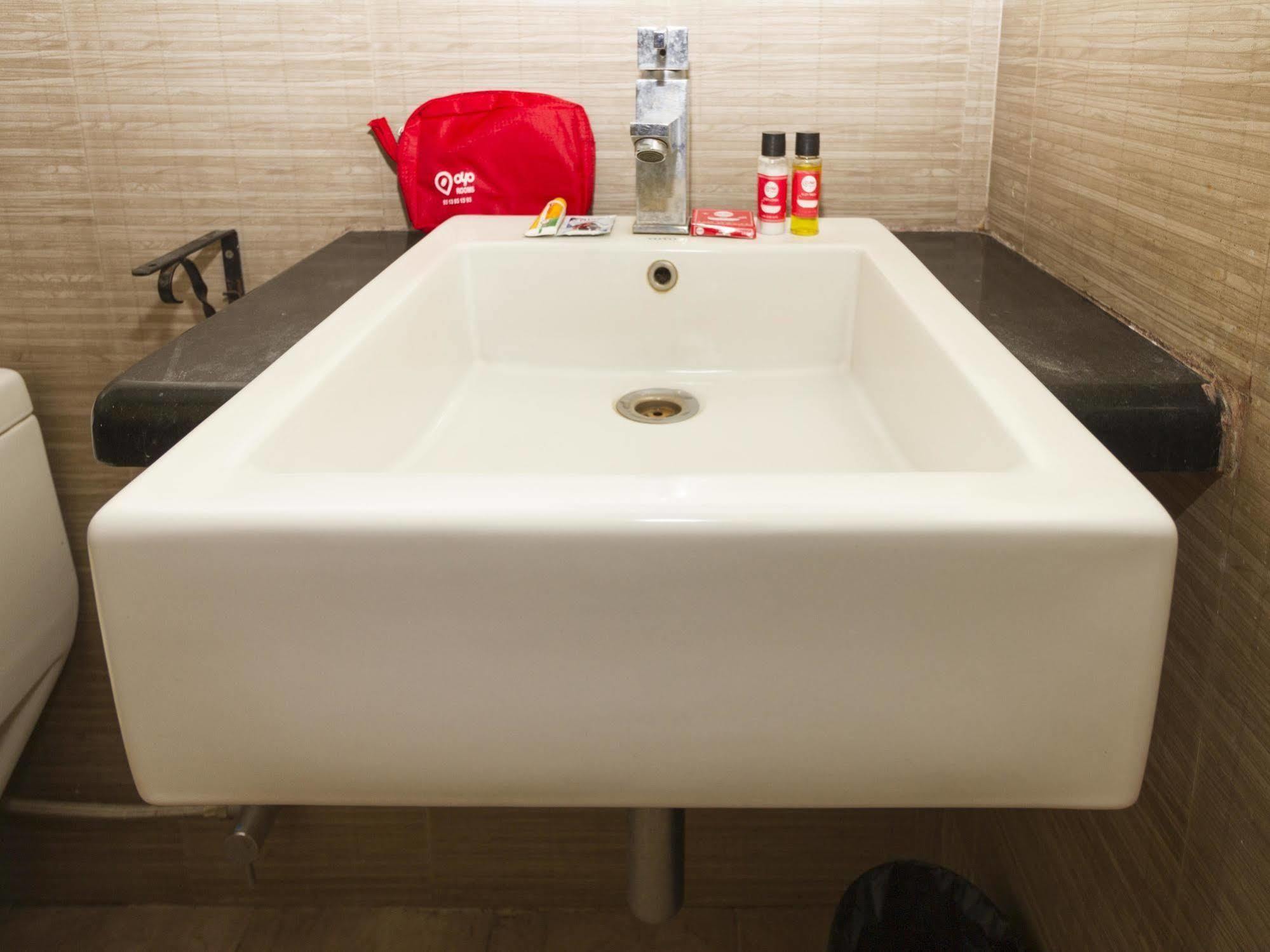 Oyo Rooms Rt Nagar Bangalore Extérieur photo